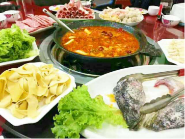 【喜讯】重庆开县谢总签约重庆特色餐饮7石咕咕鱼