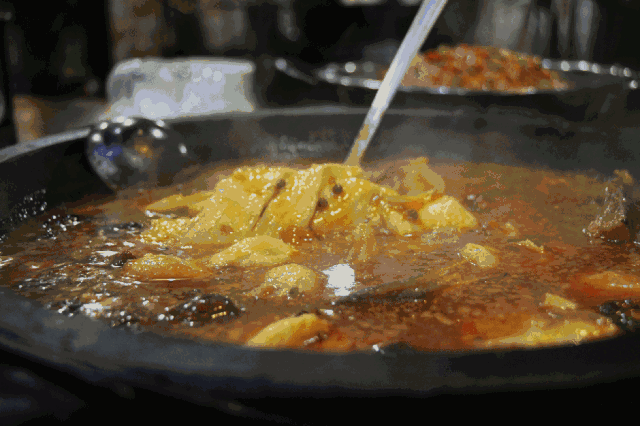 济源这家占地数百平米的鱼火锅店，又有大动作啦，吃鱼送牛骨，还有···