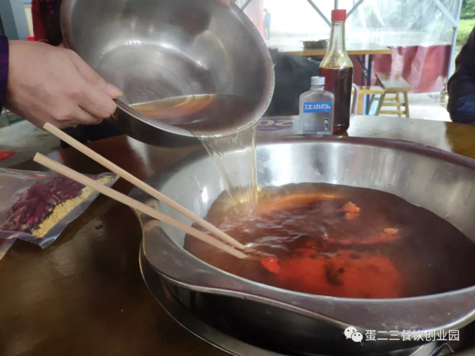 串串大奥秘,快来围观~欢迎陕西安康张总连夜到访公司洽谈子公司项目!