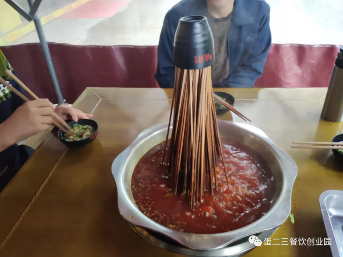 串串大奥秘,快来围观~欢迎陕西安康张总连夜到访公司洽谈子公司项目!