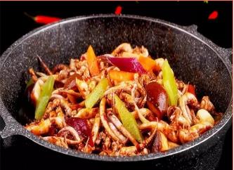 无需厨师的餐饮,三国跳锅了解一下?
