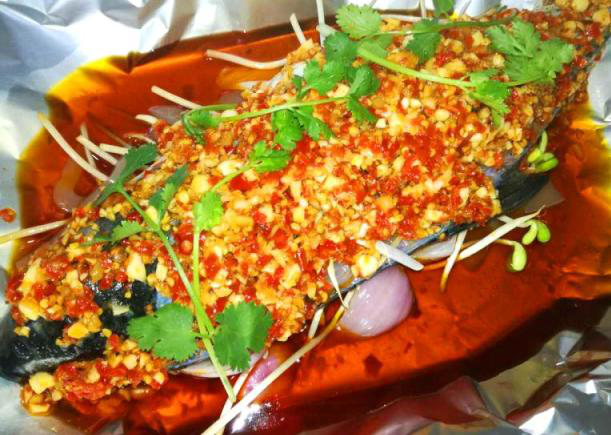 【欢迎】重庆江津李姐莅临本公司考察纸包鱼项目!