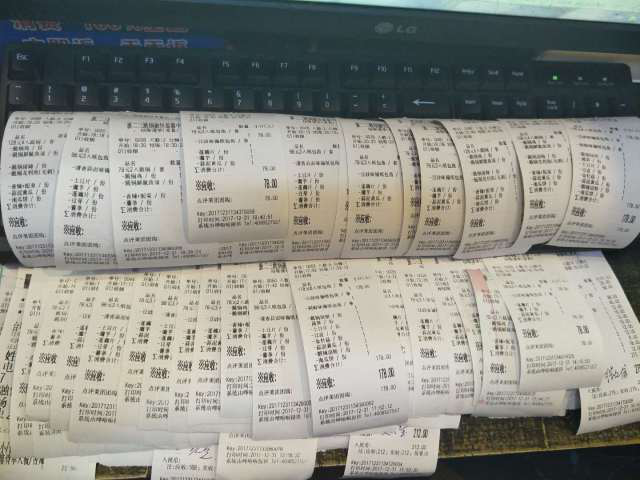 太火爆了!为什么这些顾客都愿意排队等候?